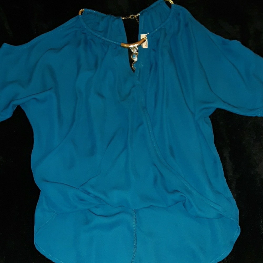 Blue blouse with built in necklace - Picture 2 of 3